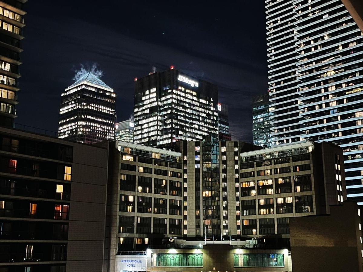 The Canary Hub London Exterior photo